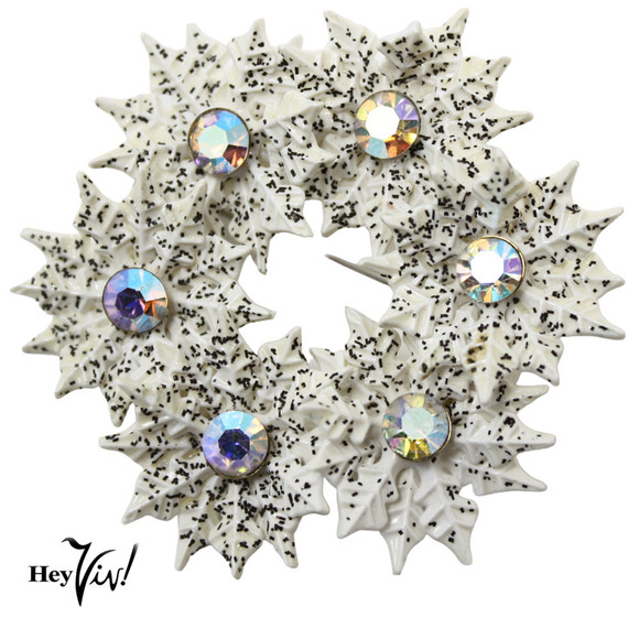 Vintage White Plastic Snowflake Wreath w Glitter Rhinestones 2" across -Hey Viv - Picture 1 of 7